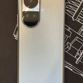 OPPO Reno 10 Pro 本体