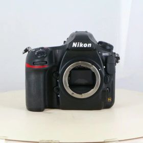 【最安値】Nikon D850 ボディ 実用品 D850 新品 283,620円 中古 144,000円 | ネット最安値の価格比較