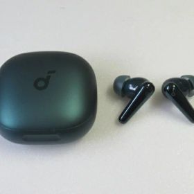 【中古品】ANKER Soundcore Liberty 4 Pro A3954 アンカー ワイヤレスイヤホン ディープグリーン 送料無料！