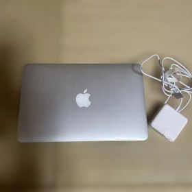 Apple MacBook本体 シルバー 充電器付きAir 11インチ