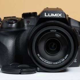 LUMIX DMC-FZ300