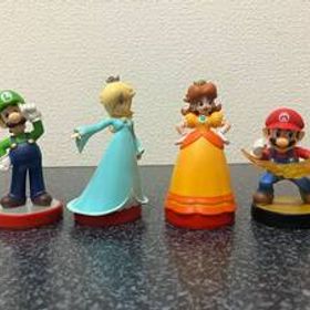 スーパーマリオシリーズ マリオ ルイージ ピーチ姫 デイジー amiibo マリオカート8 デラックス DX 大乱闘スマッシュブラザーズ 実家