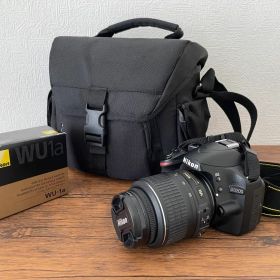 デジタル一眼レフカメラ（Nikon D3200）＋ダブルズーム＋アクセサリー多数