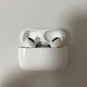 Apple AirPods pro 第2世代 ノイズキャンセリングあり