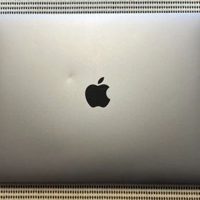 MacBook Air 13インチ Corei5 Touch ID搭載2019