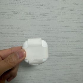 新品未開封 AirPods 4 アクティブノイズキャンセリング搭載