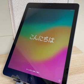 @ 【中古品】iPad 第6世代 au 128GB グレイ 4014