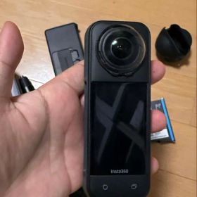 Insta360X5 ￼￼essential accessories combo