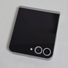 【液晶綺麗】Galaxy Z Flip6 SIMフリー 判定○ 国内版 シルバー