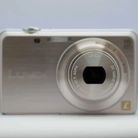 LUMIX DMC FH8