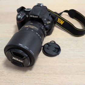 Nikon D5200 一眼レフカメラ