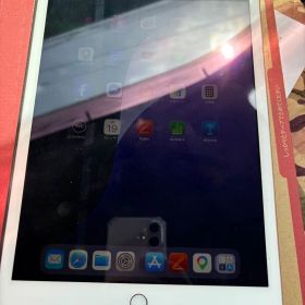 値下げ！iPad 第七世代 32G 10.2インチ + 純正キーボード
