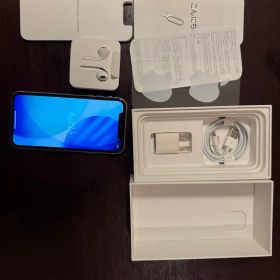 iPhone11 本体 64gb ホワイト