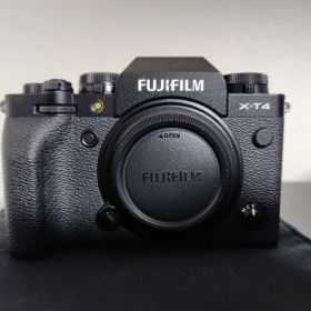 FUJIFILM X-T4 ミラーレスカメラ ブラック 初期付属品全て＋おまけ