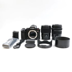 ■新品同様■ PANASONIC LUMIX S5II ダブルレンズキット DC-S5M2W ミラーレス一眼カメラ パナソニック