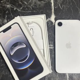 最大電池100% 美品iPhone 16e 128GB ホワイト IOS18