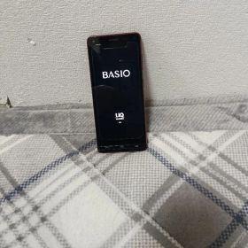 BASIO スマートフォン KYV47