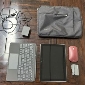 Microsoft Surface Go タブレット 本体と付属品
