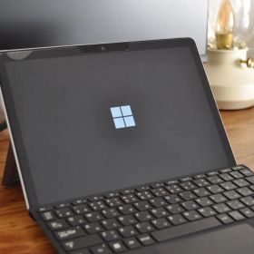 Microsoft Surface GO3 本体 シルバーと付属キーボード