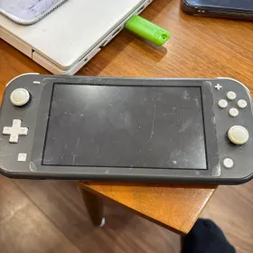 Nintendo Switch Lite 本体 新品¥13,980 中古¥8,000 | 新品・中古の