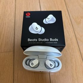 ビーツバイドクタードレ(Beats by Dr Dre)のBeats Studio Budsワイヤレスノイズキャンセリングイヤホン(ヘッドフォン/イヤフォン)