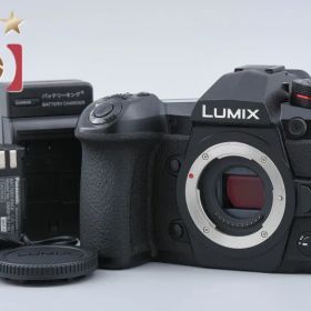 【中古】Panasonic パナソニック LUMIX DC-G9 ミラーレス一眼カメラ 海外版