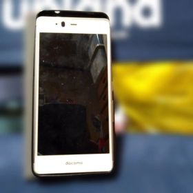docomo arrows SV F-03H(White) ジャンク品