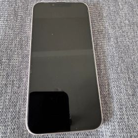 Apple iPhone 13 256GB 本体