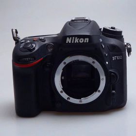 【中古】 (ニコン) Nikon D7100 ボデイ【中古カメラ デジタル一眼】 ランク：B