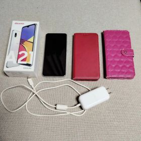 docomo Galaxy A21 本体と付属品