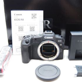 ★極上美品 ショット数 １２２６回 Canon EOS R8 ミラーレスカメラ キャノン★