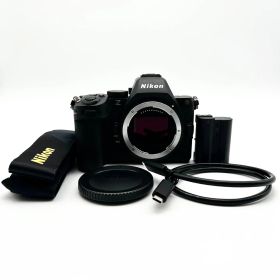 【697ショット】Nikon ミラーレス一眼 Z5II ボディ Zマウント フルサイズ