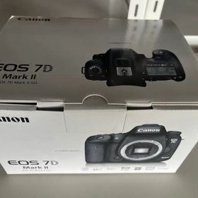 Canon EOS 7D Mark II 本体