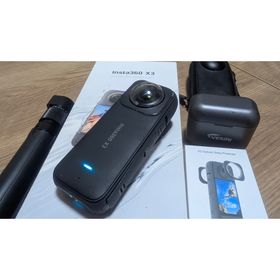 インスタスリーシックスティ(insta360)の美品 Insta360 X3 360度アクションカメラ オプション多数(ビデオカメラ)