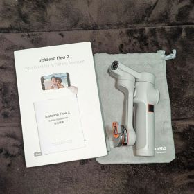 インスタ360 Flow 2 本体 付属品付き