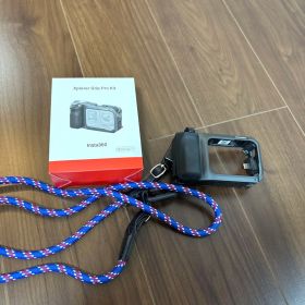 Insta360 Xplorer Grip Pro Kit 本体
