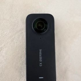 インスタ360 X3 本体と付属品