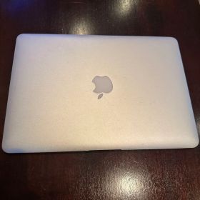 Apple MacBook Air シルバー 2017