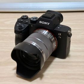 SONY α7 III デジタル一眼レフ 標準ズームレンズ付き ILCE 7M3