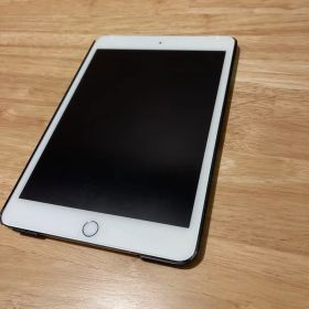 iPad mini 4 シルバー 本体 32GB