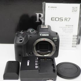 キヤノン(Canon)の■8000ショット■ CANON EOS R7 ボディ ■ほぼ新品■(ミラーレス一眼)
