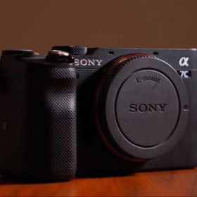 【美品】α7C ILCE-7C ボディ [ブラック]
