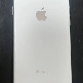 Apple iPhone 8 シルバー 本体