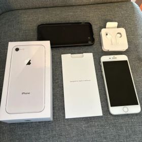 iPhone8 本体+付属品