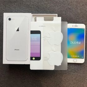 iPhone8 シルバー 64G 箱あり