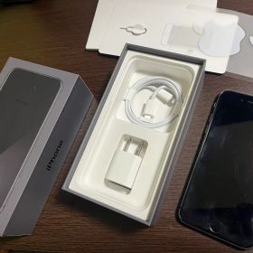 Apple iPhone 8 本体 128GB