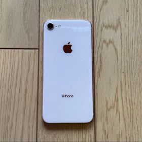 iPhone8 64GB バッテリー100%