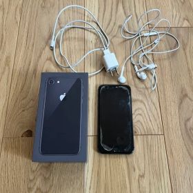 Apple iPhone 8 スペースグレー 本体 64GB
