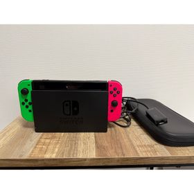 ニンテンドウ(任天堂)のNintendo Switch 本体 グリーン/ピンク Joy-Con付き(家庭用ゲーム機本体)