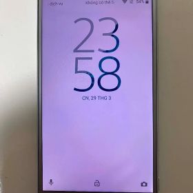 Xperia XZ（SOV34）シルバープラチナになります。SIMロック解除済み